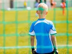 阿尔卡拉斯,与萨巴伦卡,挺进温网半,爱游戏平台,爱游戏官方网站,爱游戏登录入口,爱游戏app下载